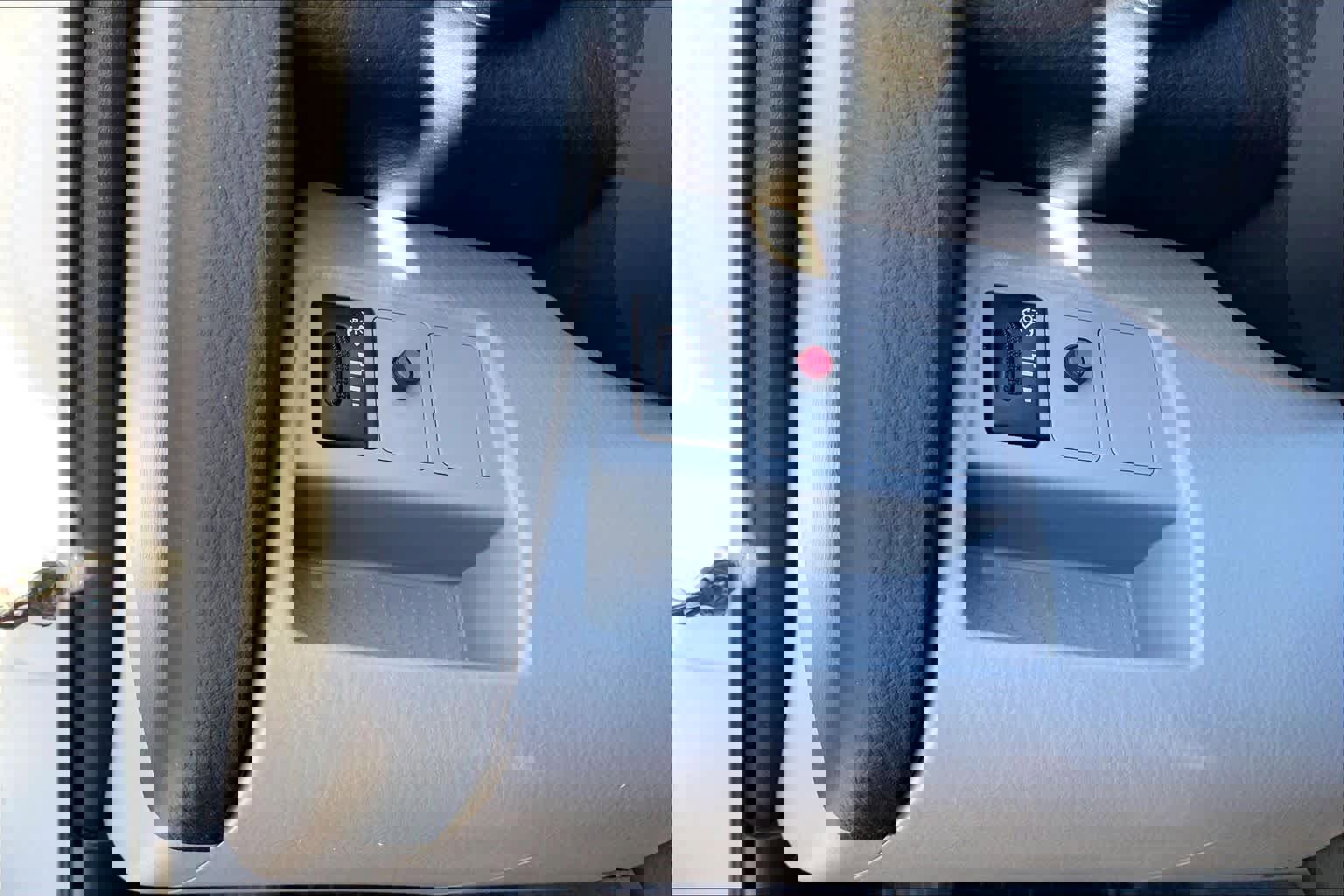 Used 2008 Toyota RAV4 2WD image 29