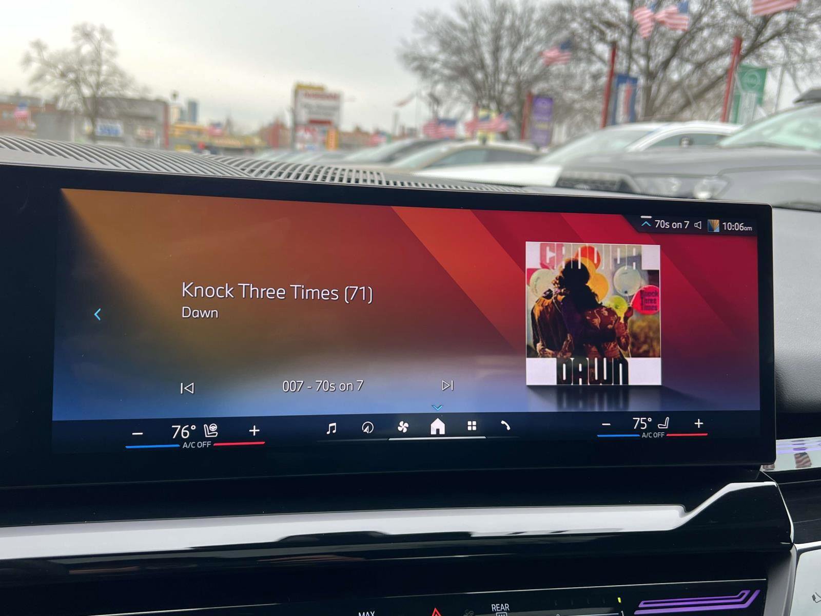 Used 2024 BMW 530i xDrive w/ Premium Package image 31