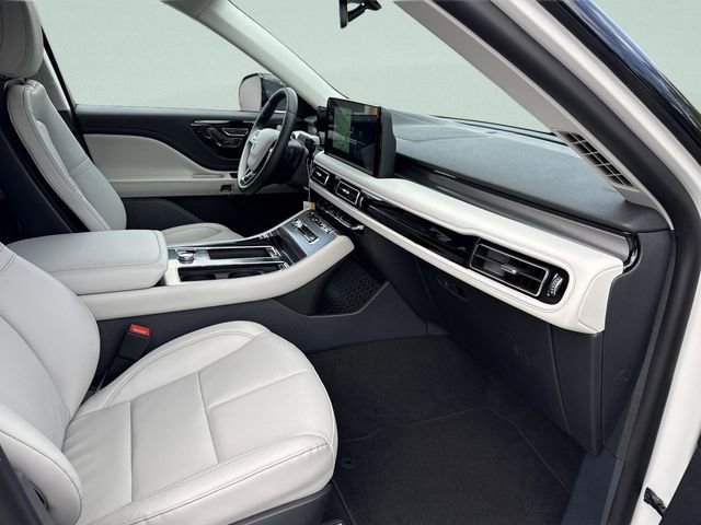 New 2026 Lincoln Aviator 2WD image 19