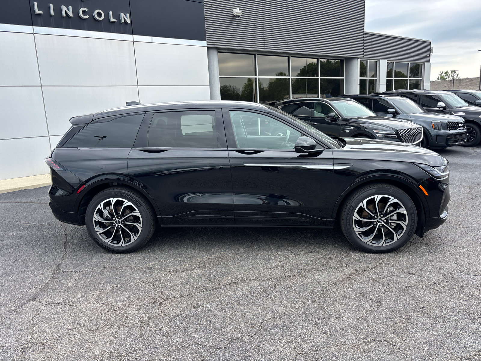 New 2026 Lincoln Nautilus Reserve AWD/4WD image 8