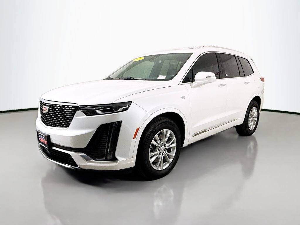 Used 2025 Cadillac XT6 Luxury FWD image 4
