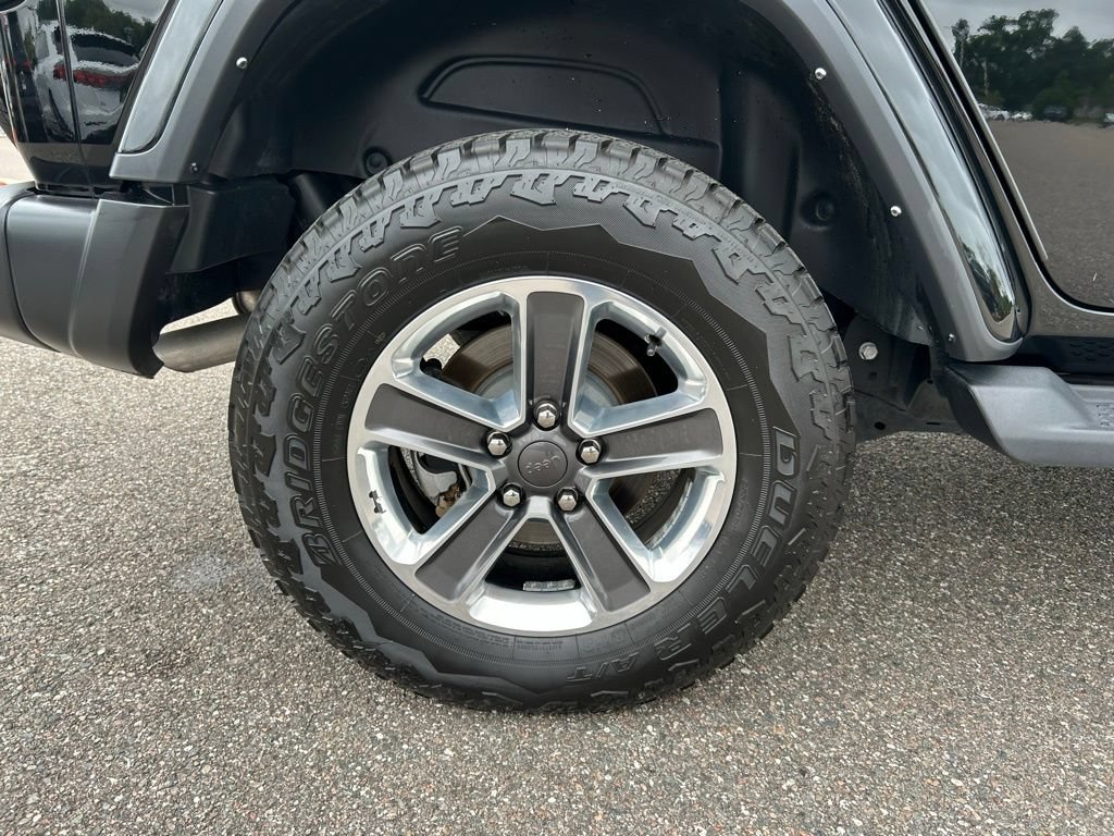 Used 2022 Jeep Wrangler Unlimited Sahara AWD/4WD image 60