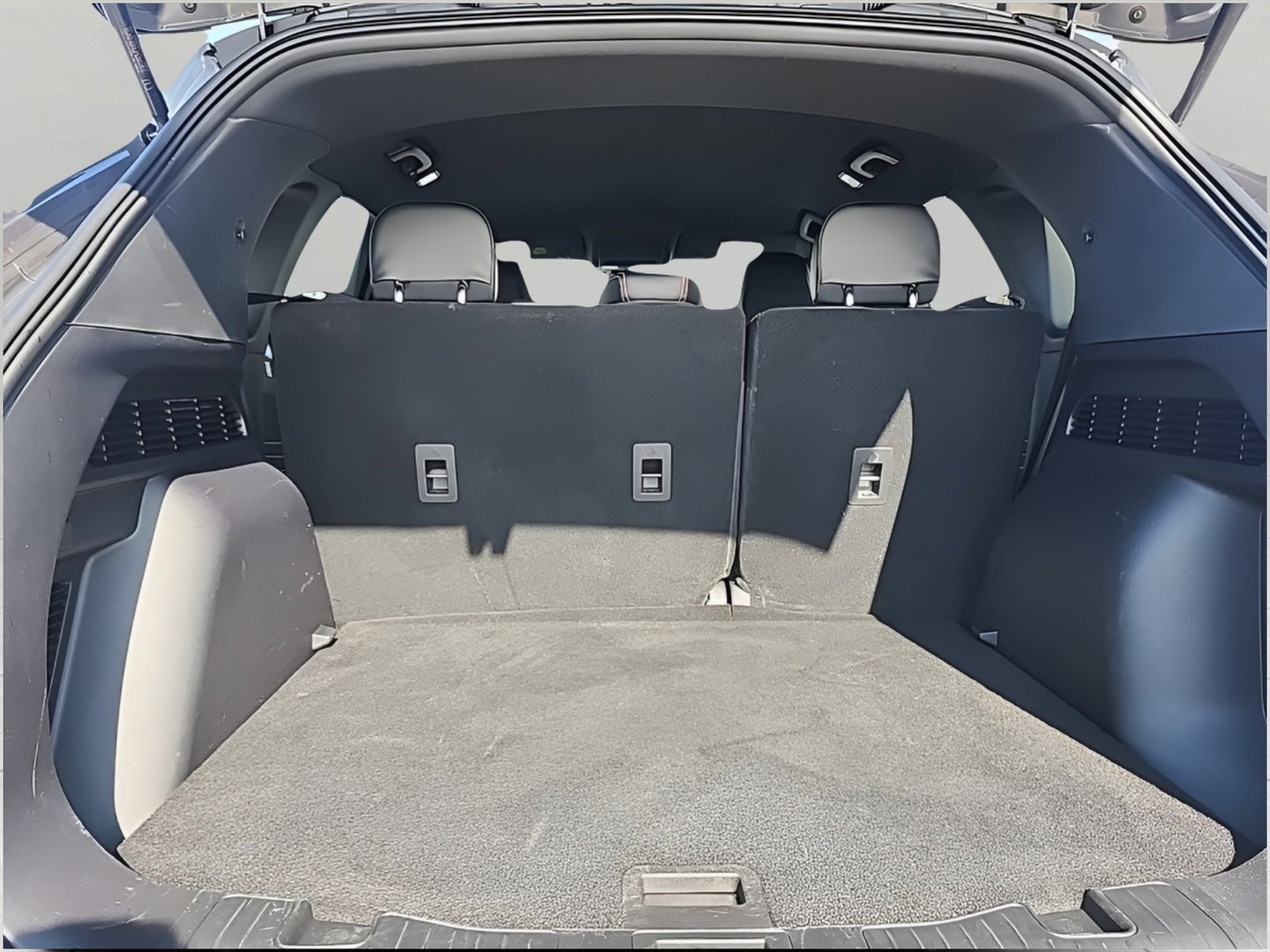 Certified 2025 Ford Escape ST-Line AWD/4WD image 11