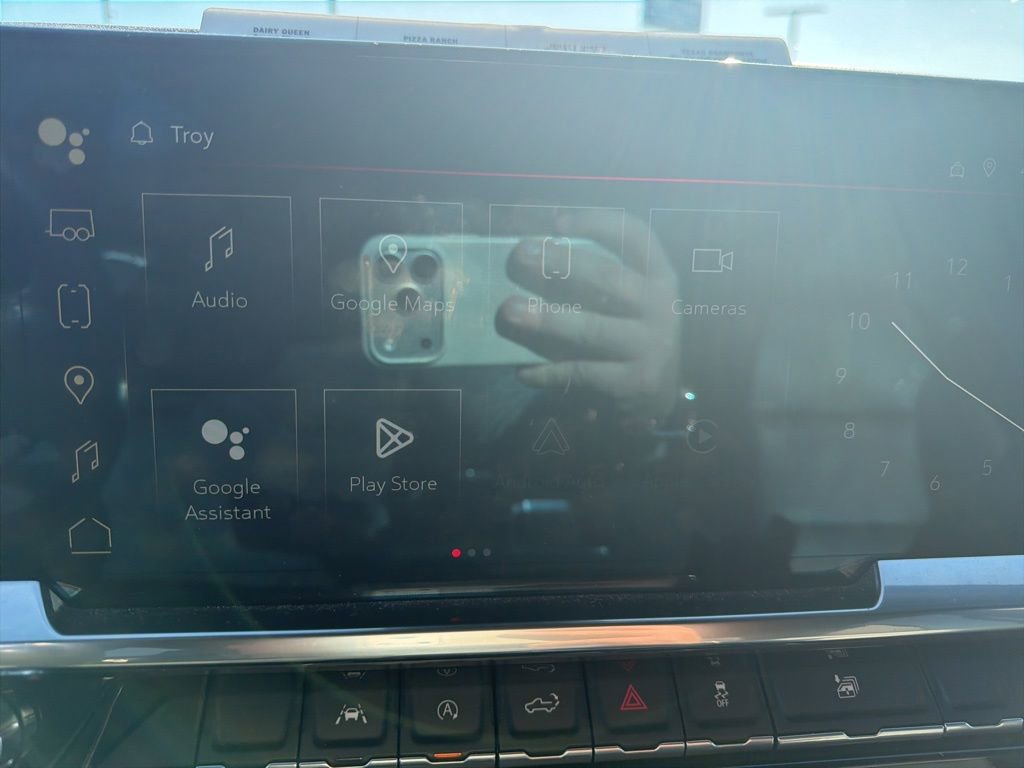 Used 2022 GMC Sierra 1500 SLT w/ SLT Premium Package image 11