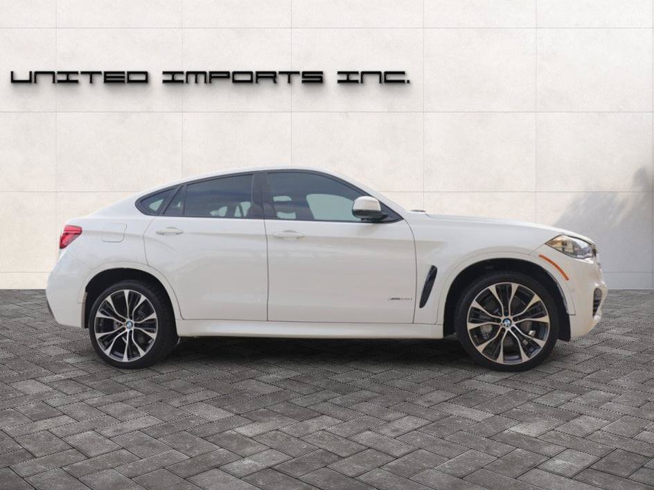 Used 2019 BMW X6 xDrive50i w/ M Sport Package AWD/4WD image 8