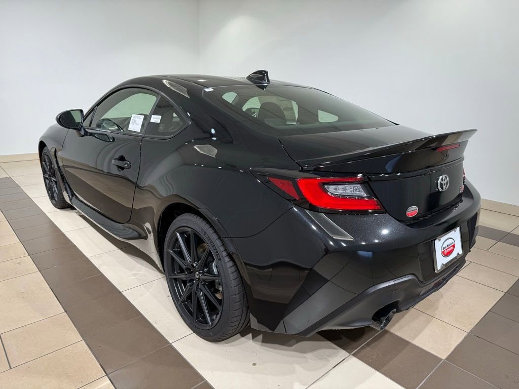 New 2025 Toyota GR86 Premium image 3