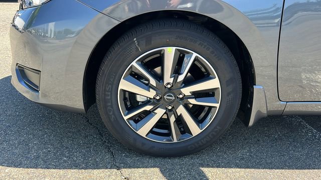 New 2025 Nissan Versa SV w/ Trunk Package image 10