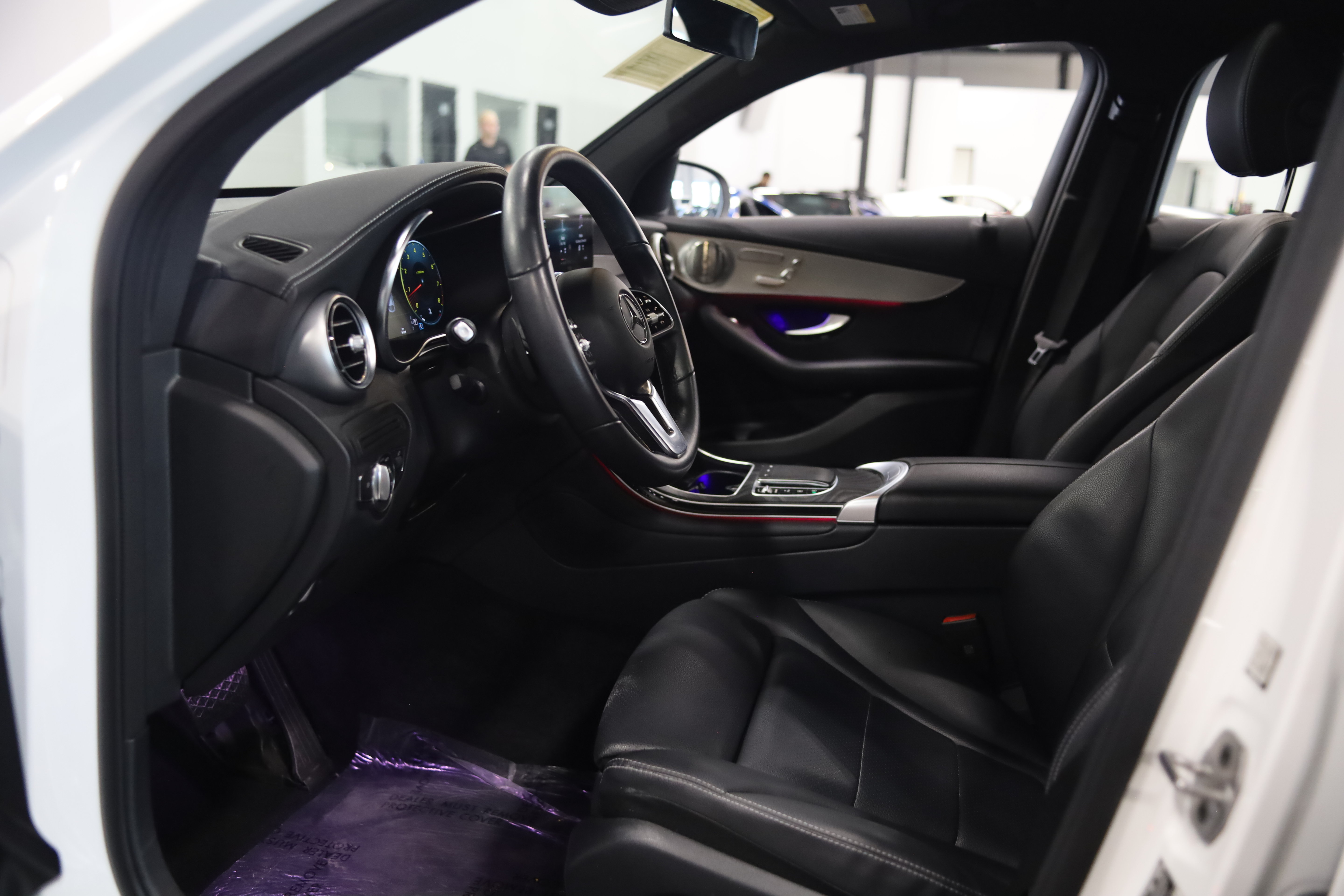 Used 2023 Mercedes-Benz GLC 300 4MATIC Coupe image 13