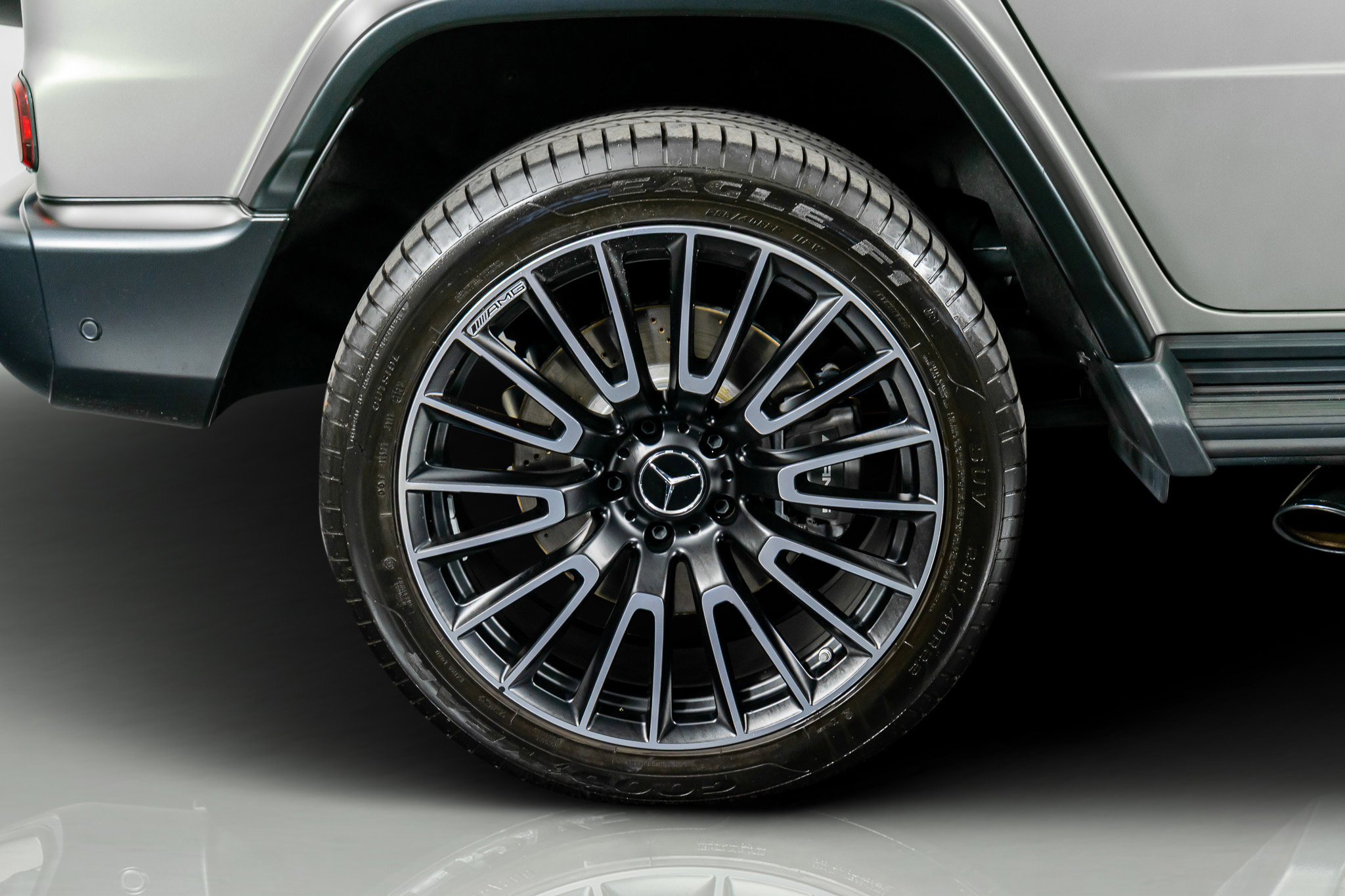 Used 2025 Mercedes-Benz G 63 AMG 4MATIC w/ Night Package Magno image 9