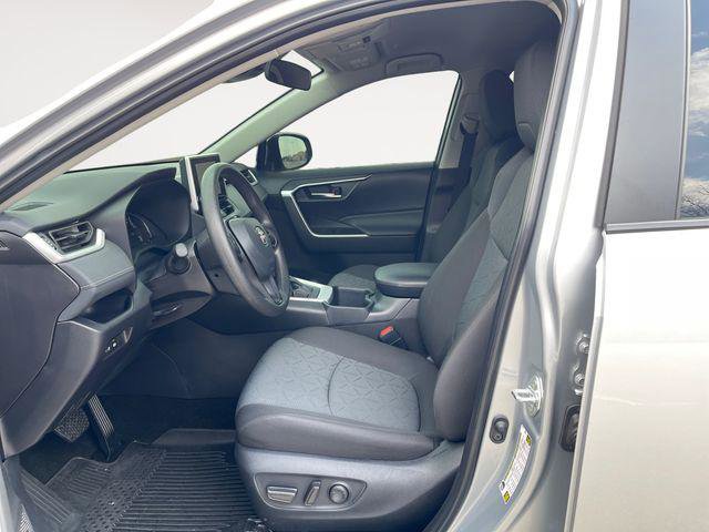 Certified 2025 Toyota RAV4 XLE AWD/4WD image 9
