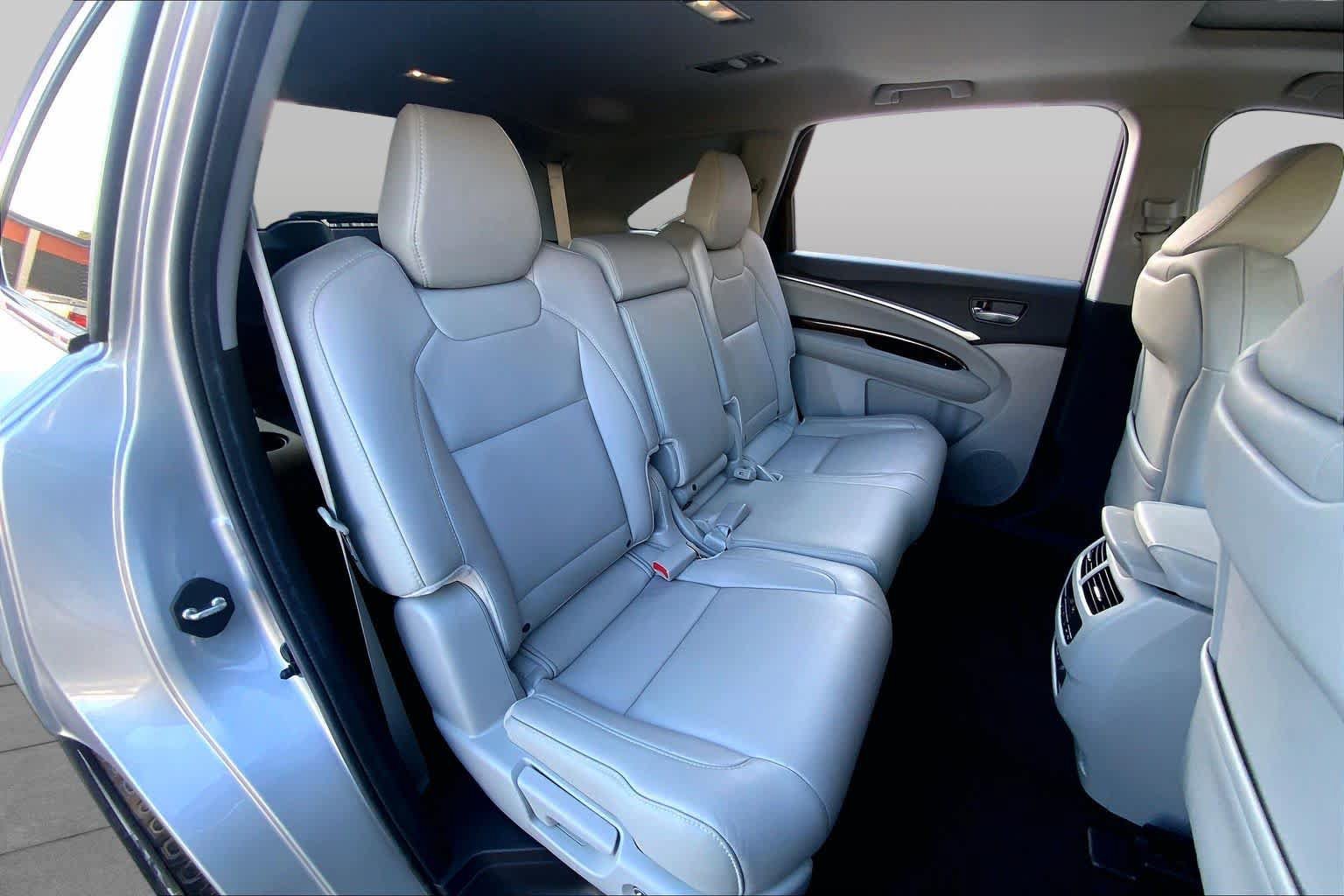 Used 2020 Acura MDX FWD image 19
