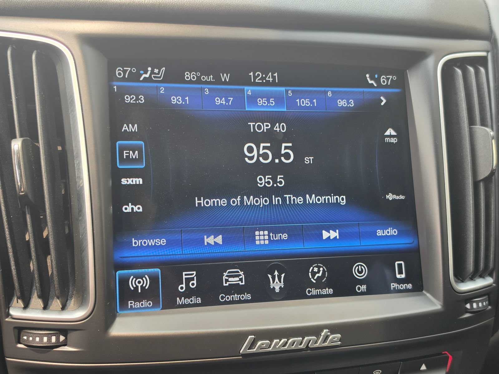 Used 2019 Maserati Levante GTS AWD/4WD image 19