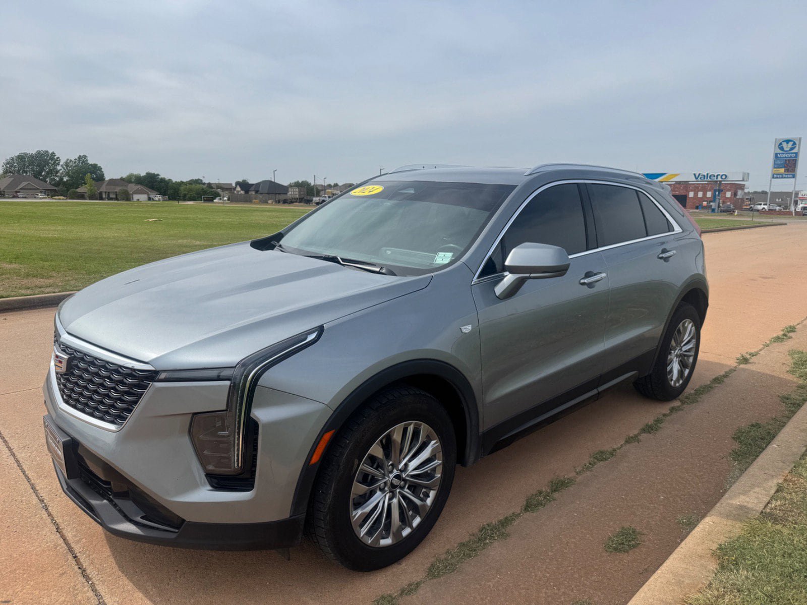 Used 2024 Cadillac XT4 Premium Luxury FWD image 7