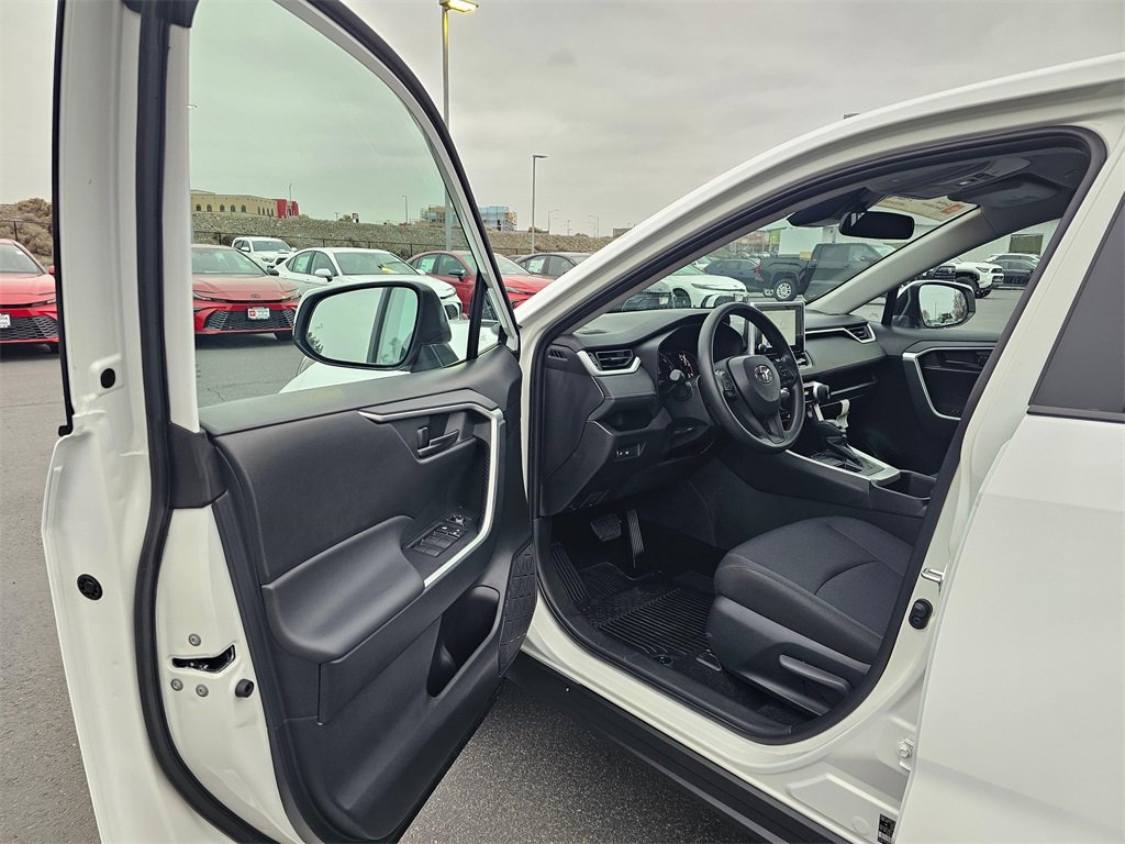 Used 2025 Toyota RAV4 LE image 30