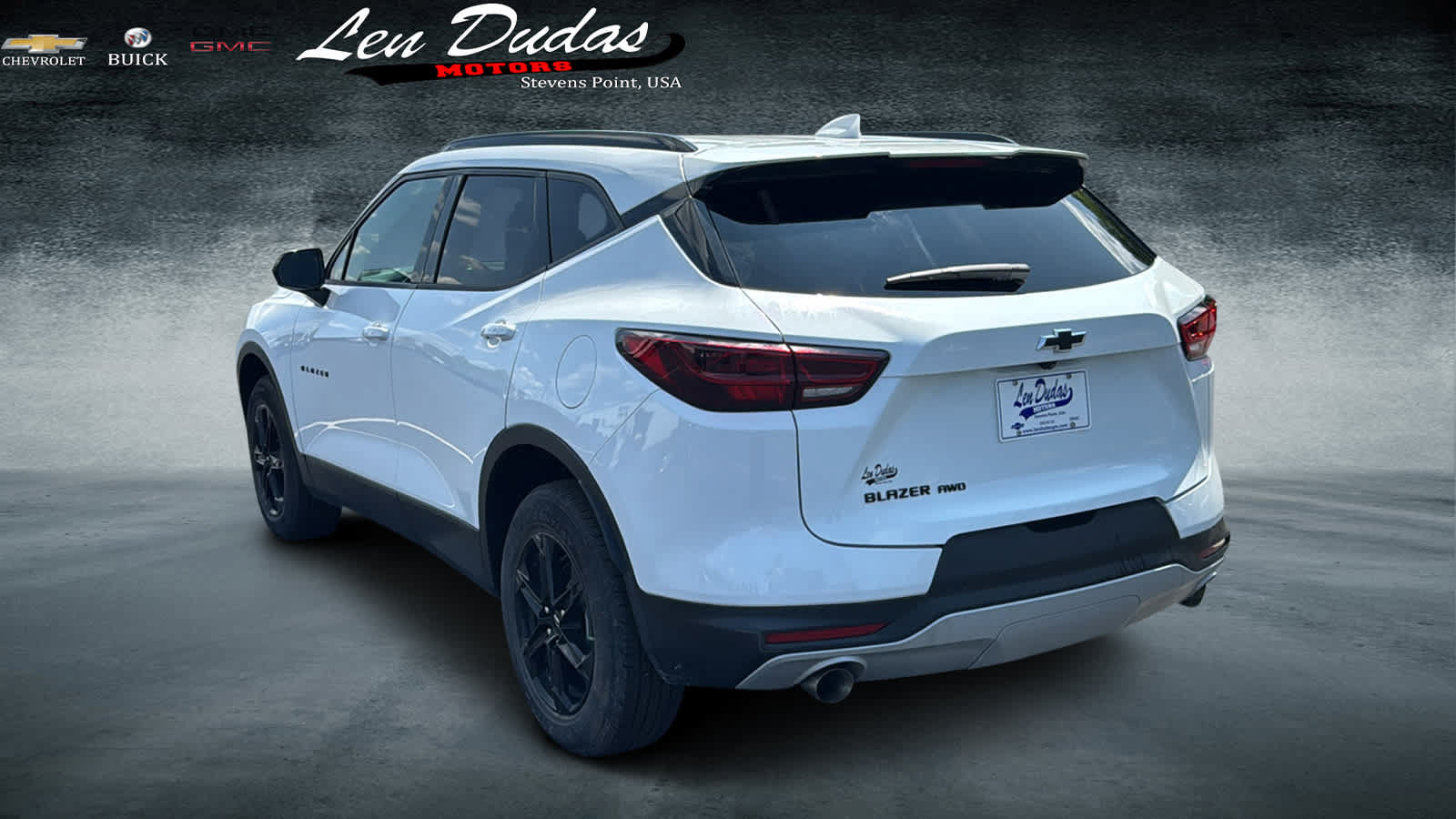 Used 2024 Chevrolet Blazer LT w/ Convenience Package AWD/4WD image 3