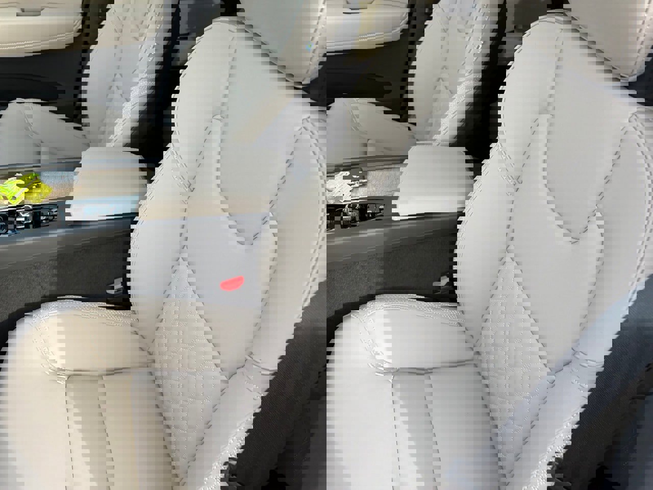 New 2026 Volvo XC60 B5 Plus w/ Protection Package Premier image 18