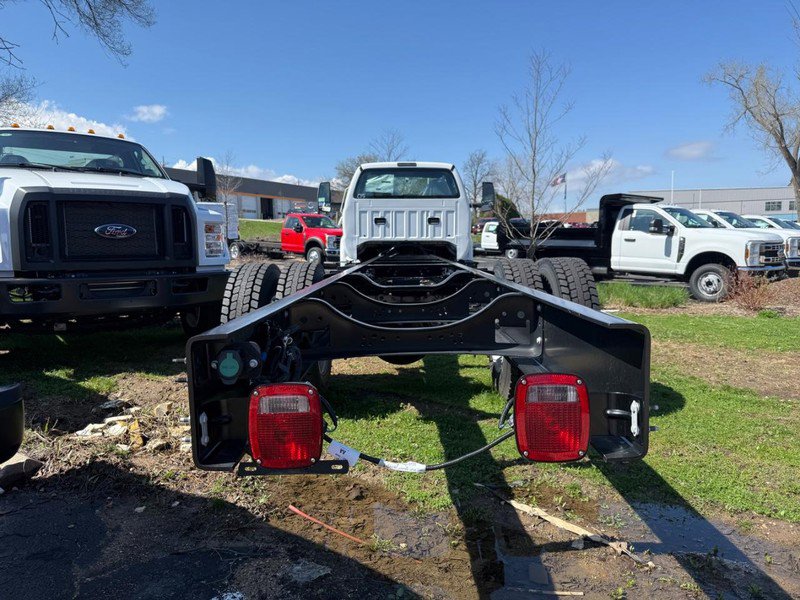New 2027 Ford F750 2WD Regular Cab Super Duty image 5
