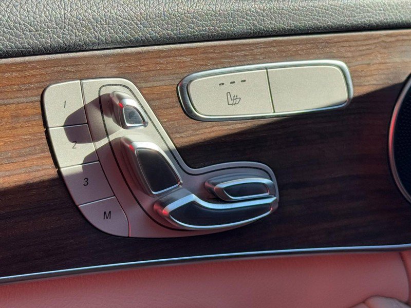 Used 2020 Mercedes-Benz C 300 4MATIC Sedan image 17