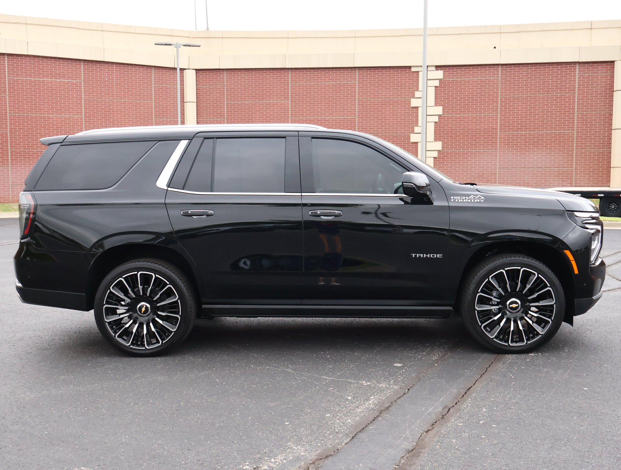 New 2026 Chevrolet Tahoe High Country AWD/4WD image 39