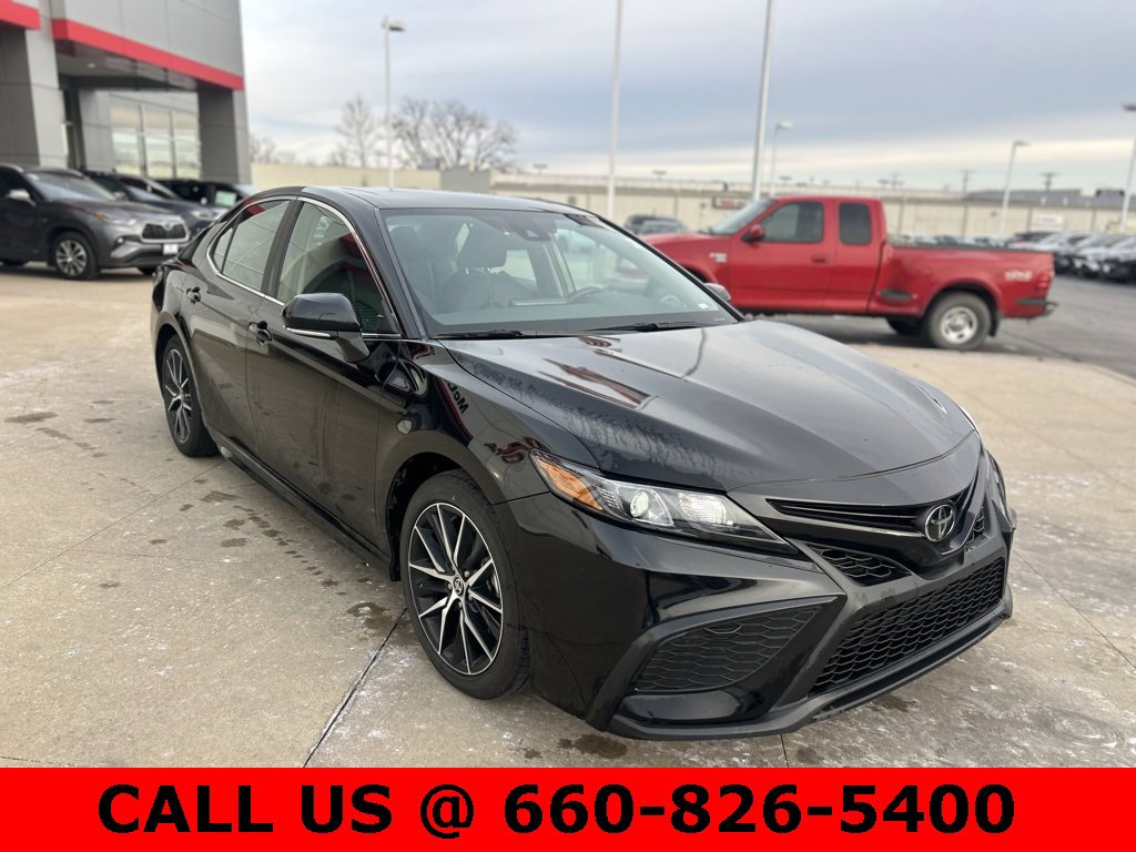 Certified 2024 Toyota Camry SE image 3