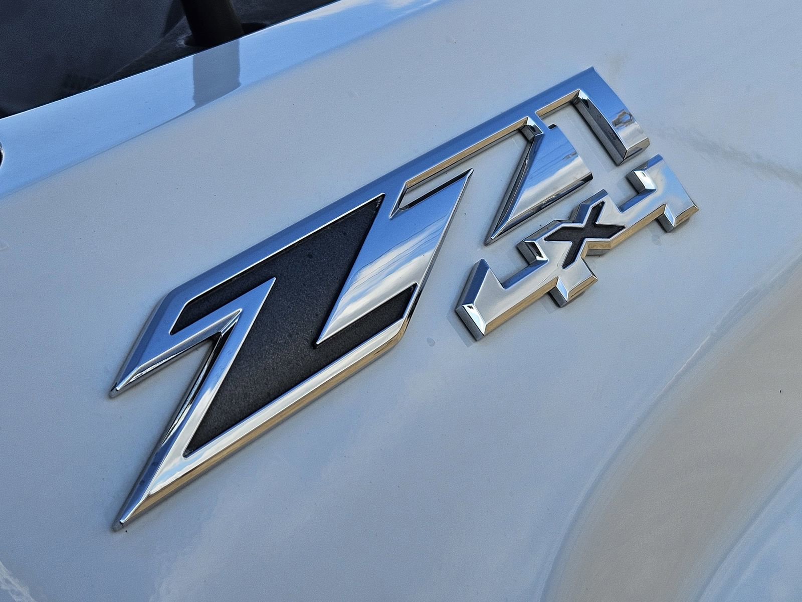 Used 2017 GMC Sierra 1500 SLT w/ Texas SLT Premium Package image 16