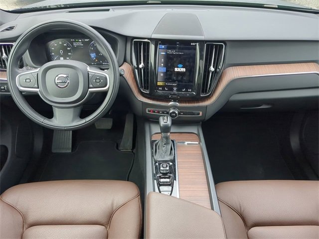 Used 2021 Volvo XC60 T5 Momentum image 15