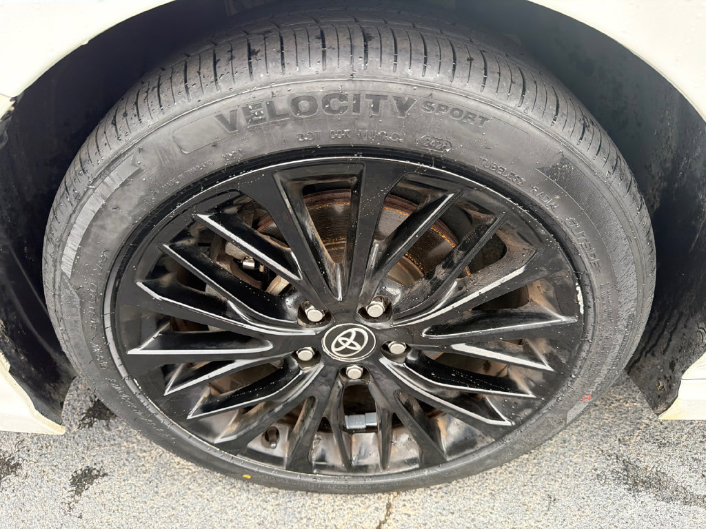 Used 2022 Toyota Camry SE w/ Carpet Mat Package (TMS) FWD image 11