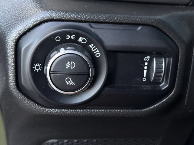 Used 2023 Jeep Gladiator Sport AWD/4WD image 21