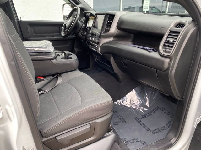 Used 2024 RAM 2500 Tradesman w/ Chrome Appearance Group image 18