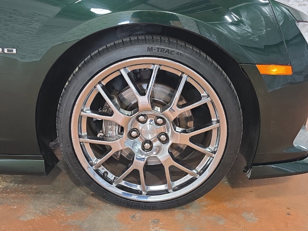 Used 2015 Chevrolet Camaro SS w/ Green Flash Special Edition image 11