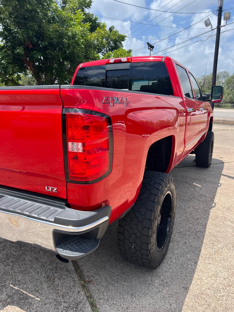Used 2019 Chevrolet Silverado 2500 LTZ AWD/4WD image 12