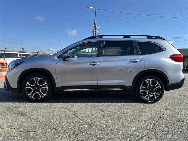 Used 2023 Subaru Ascent Limited image 34