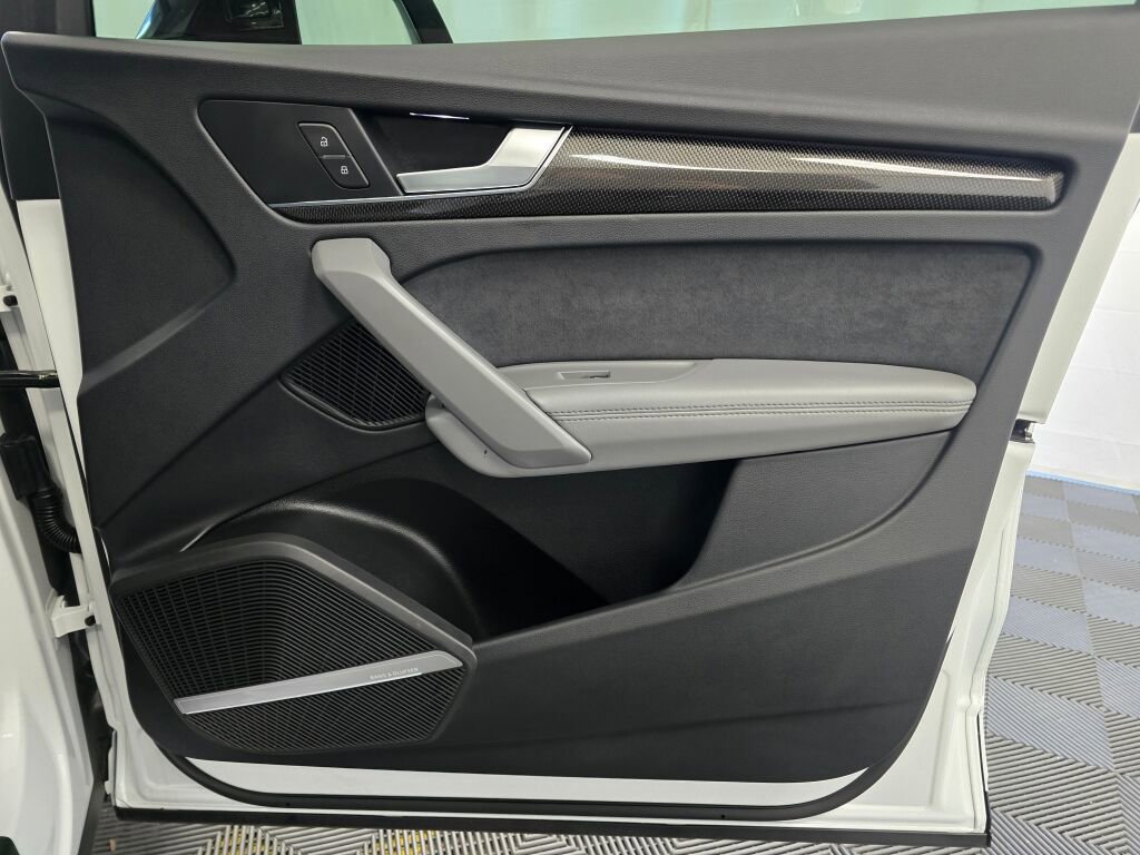 Used 2025 Audi SQ5 Premium Plus w/ Premium Plus Package image 27