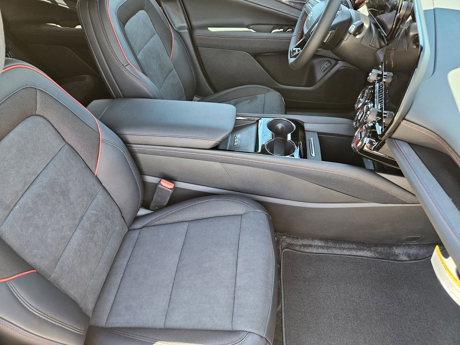 New 2025 Chevrolet Blazer EV RS image 16