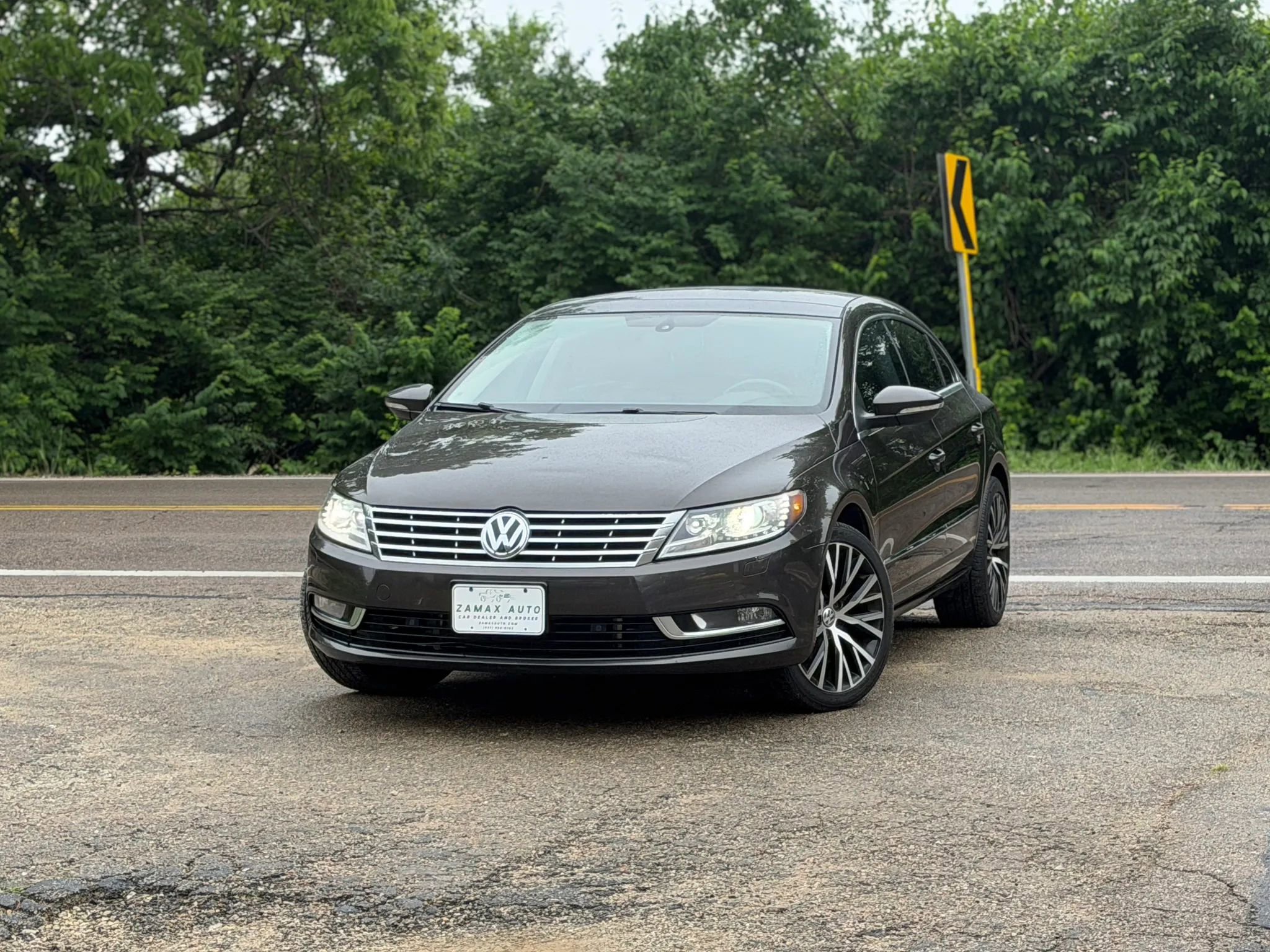 Used 2014 Volkswagen CC Executive AWD/4WD image 1