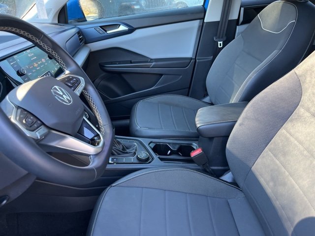 Used 2023 Volkswagen Taos SE image 9