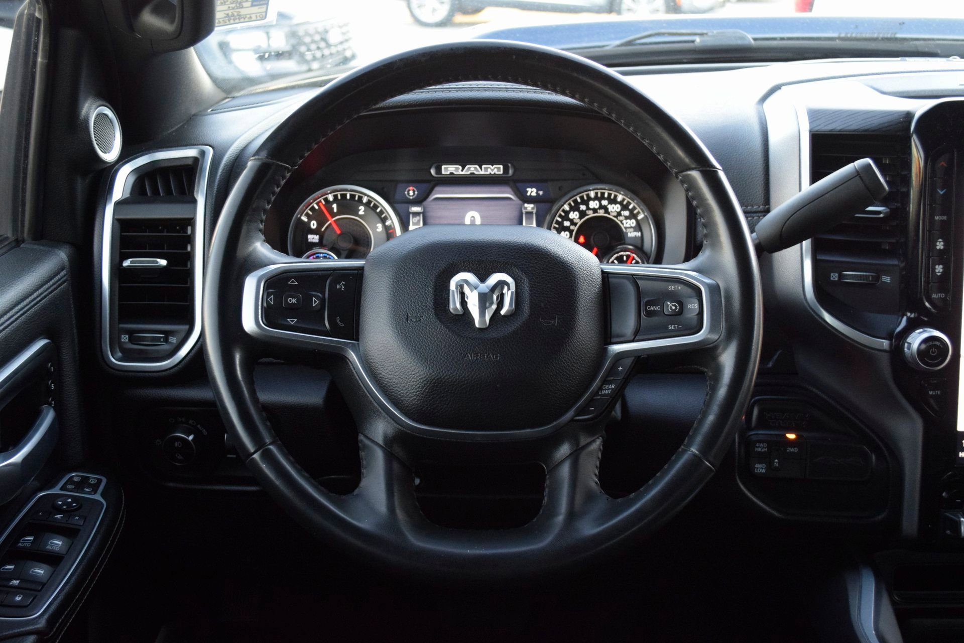 Used 2024 RAM 2500 Laramie w/ Night Edition image 11