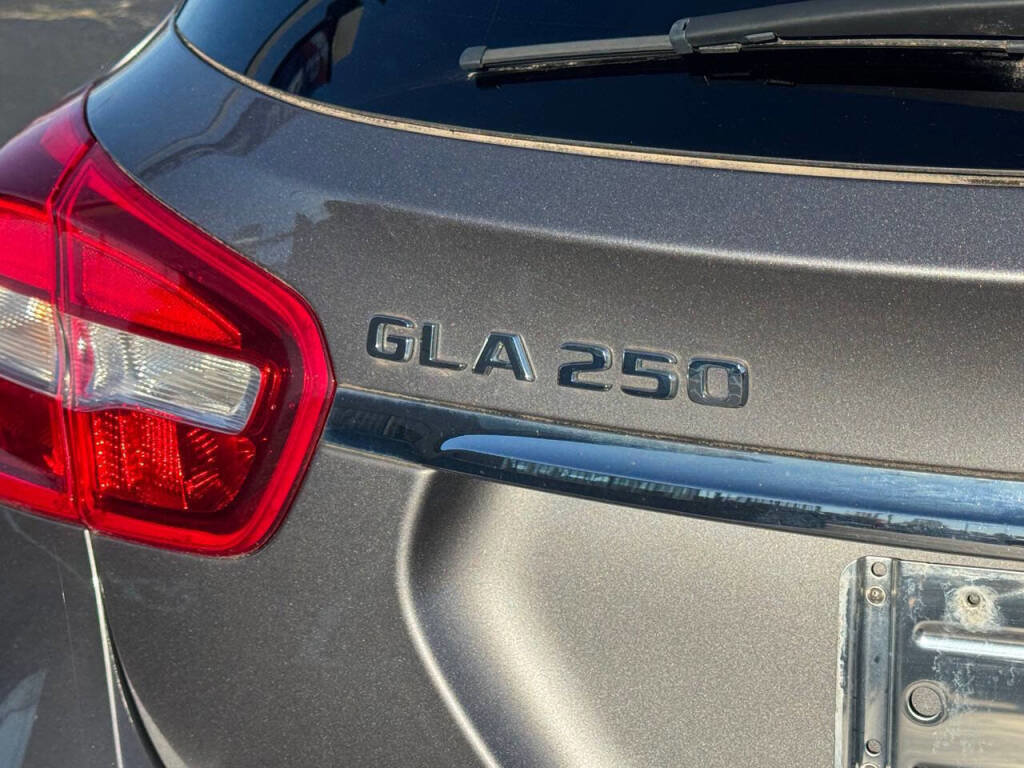 Used 2018 Mercedes-Benz GLA 250 4MATIC image 30