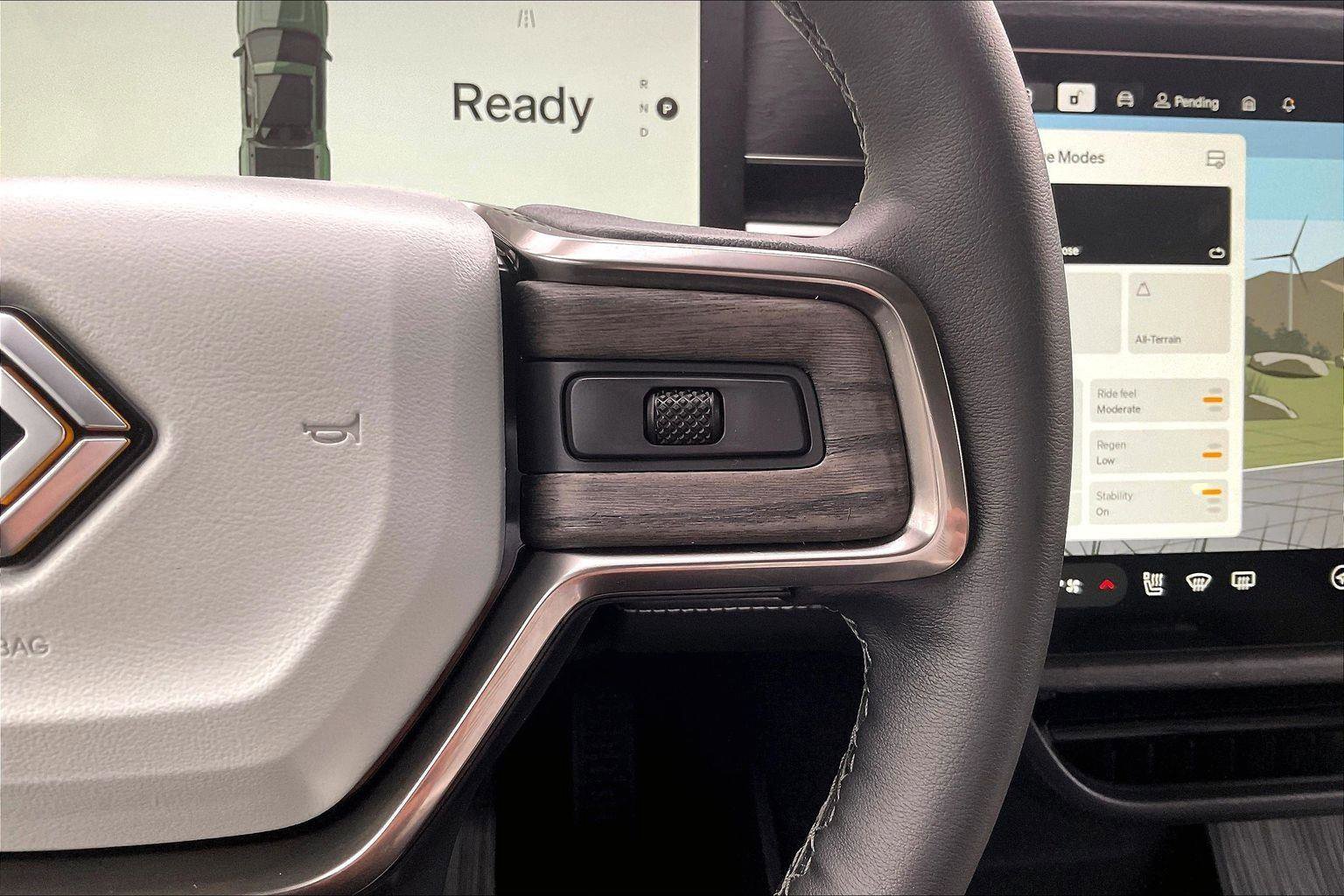 Used 2025 Rivian R1T Adventure image 21
