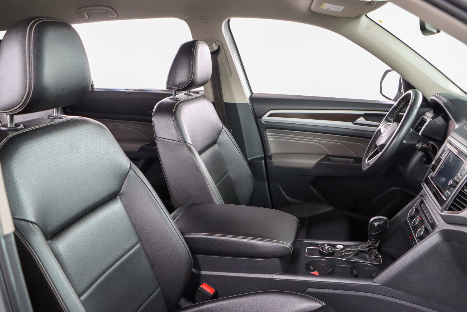 Used 2023 Volkswagen Atlas SE image 27