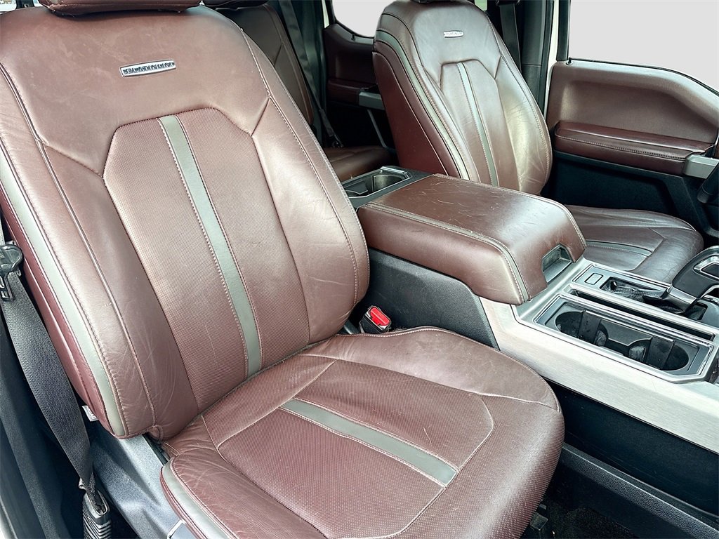 Used 2015 Ford F150 Platinum w/ Equipment Group 701A Luxury image 29