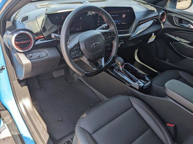 New 2025 Chevrolet Trax RS w/ Driver Confidence Package video 3