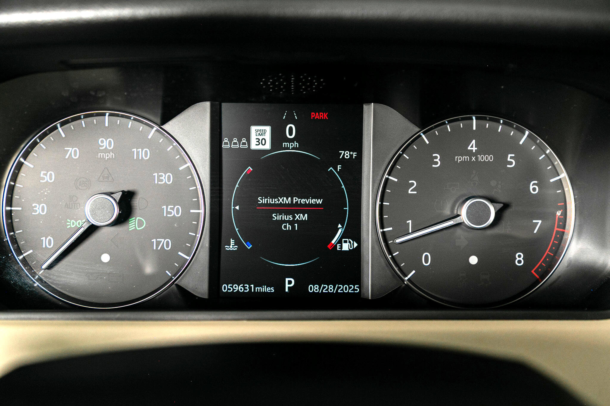 Used 2020 Land Rover Range Rover Velar S image 14