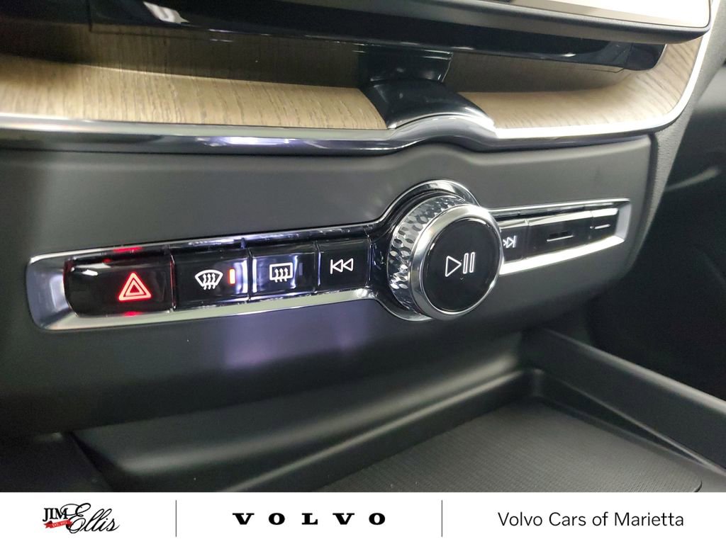 New 2026 Volvo XC60 B5 Plus w/ Protection Package Premier image 30
