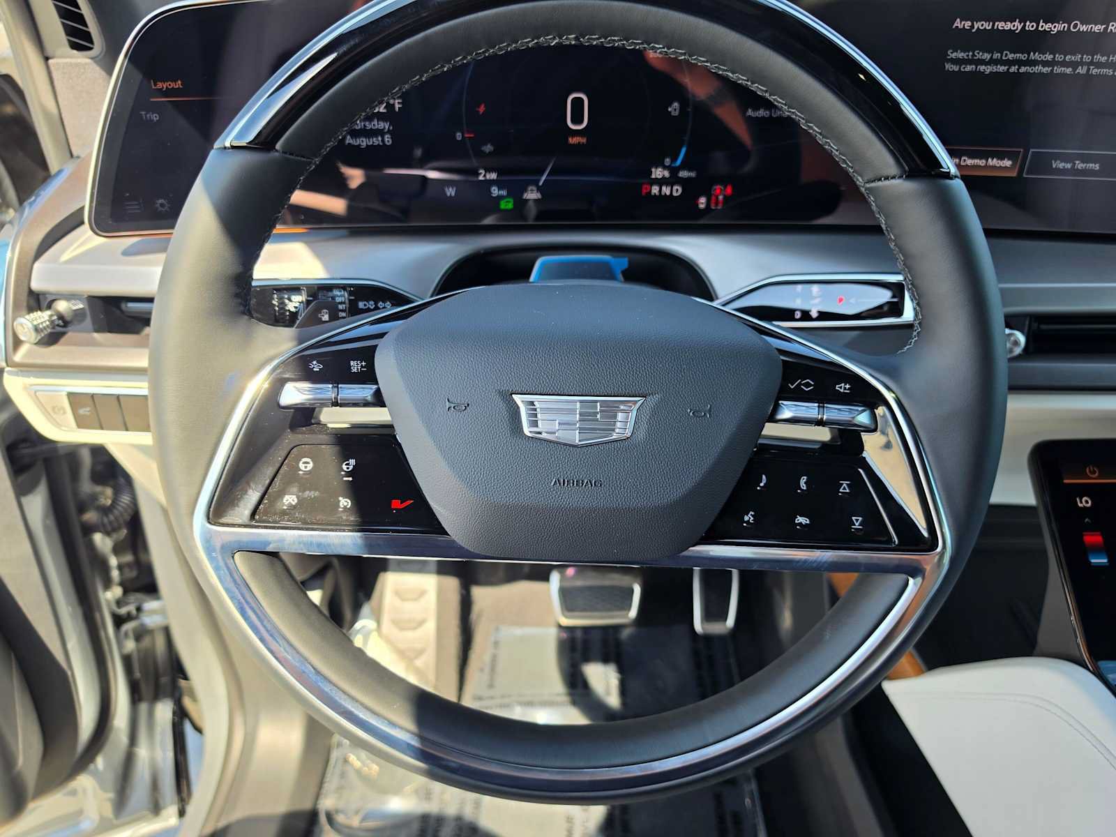 New 2027 Cadillac Vistiq Luxury w/ LPO, Premium Carpet Package AWD/4WD image 23