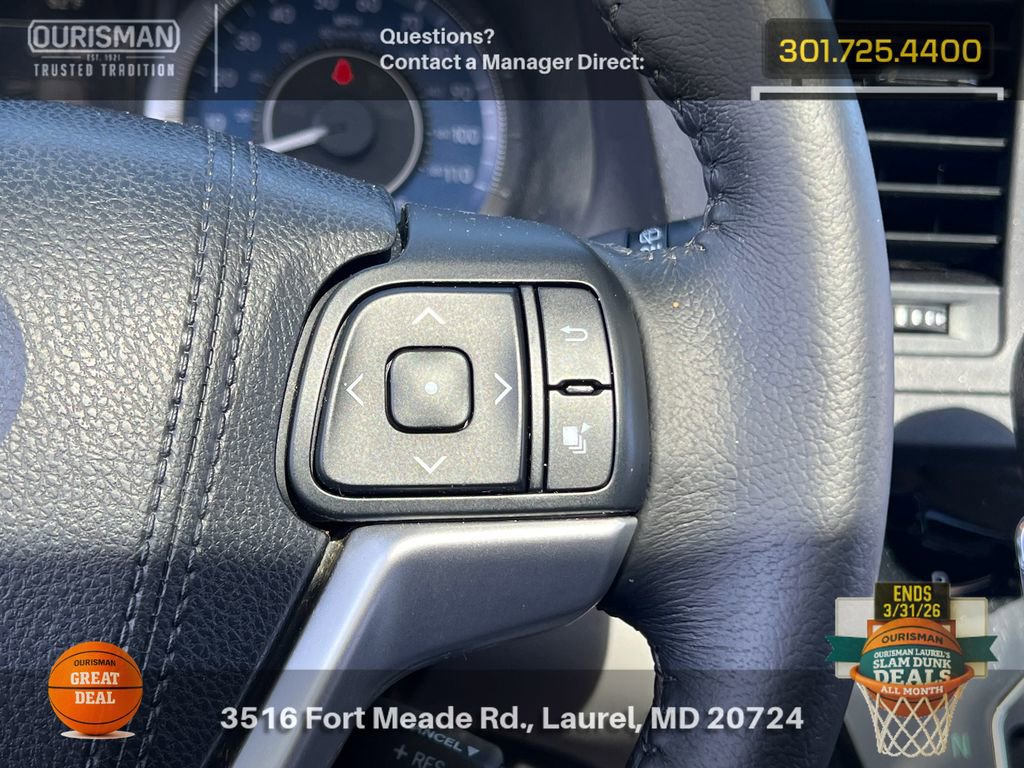 Used 2015 Toyota Sienna XLE w/ XLE Navigation Package image 24