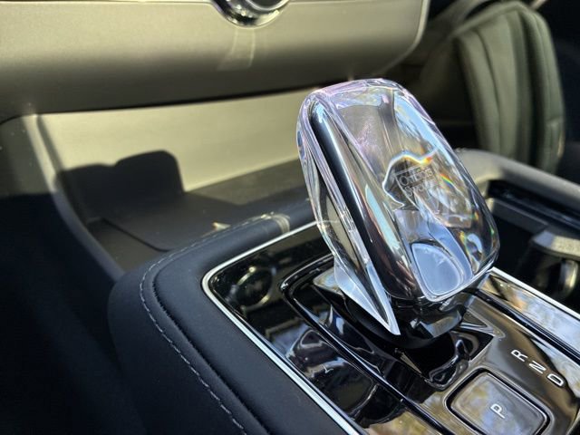 New 2026 Volvo XC90 B6 Plus w/ Protection Package Premier AWD/4WD image 32