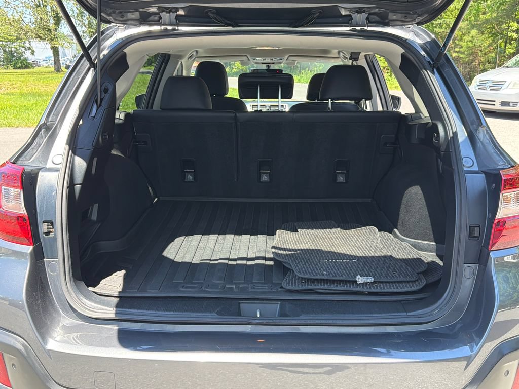 Used 2018 Subaru Outback 2.5i Limited AWD/4WD image 23
