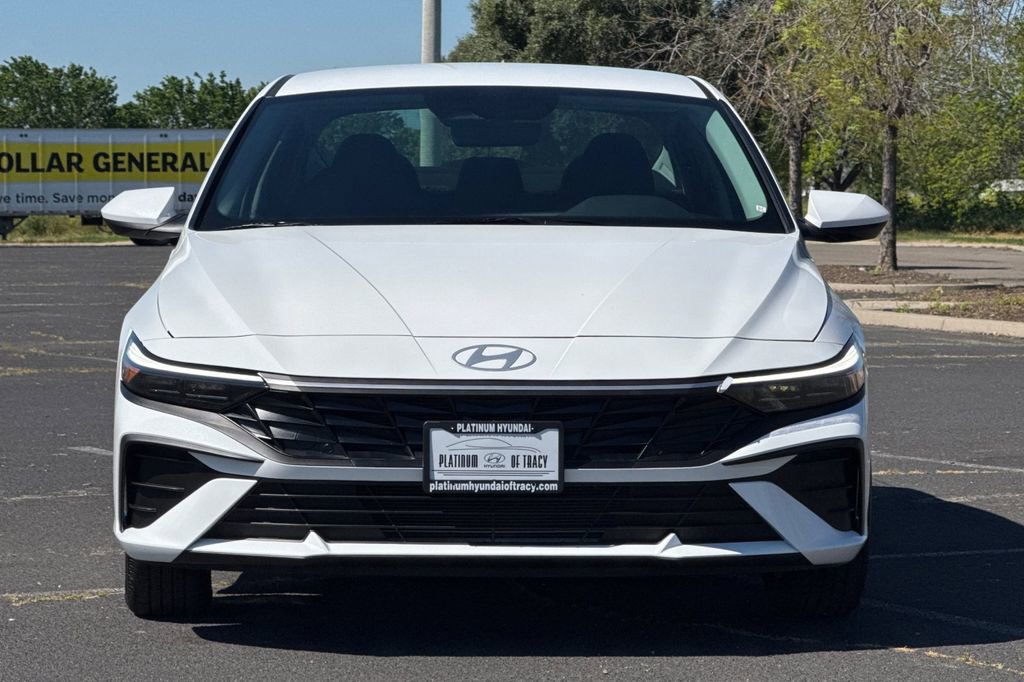 New 2026 Hyundai Elantra SE image 6