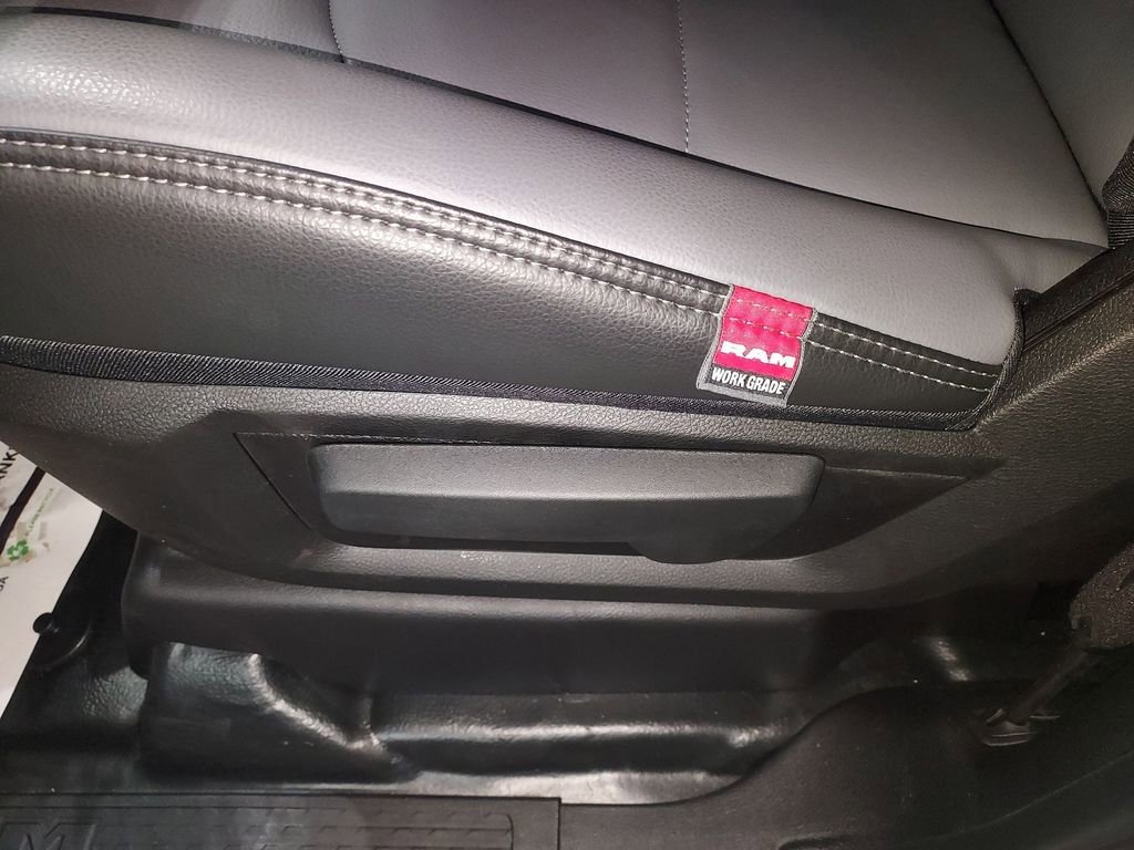 New 2026 RAM 2500 Tradesman AWD/4WD image 18